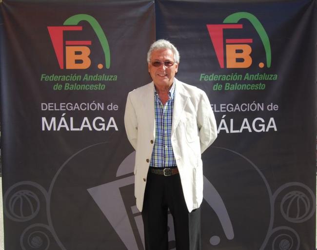 Alfonso Queipo de Llano galardonado en la Gala del Baloncesto Provincial malagueño