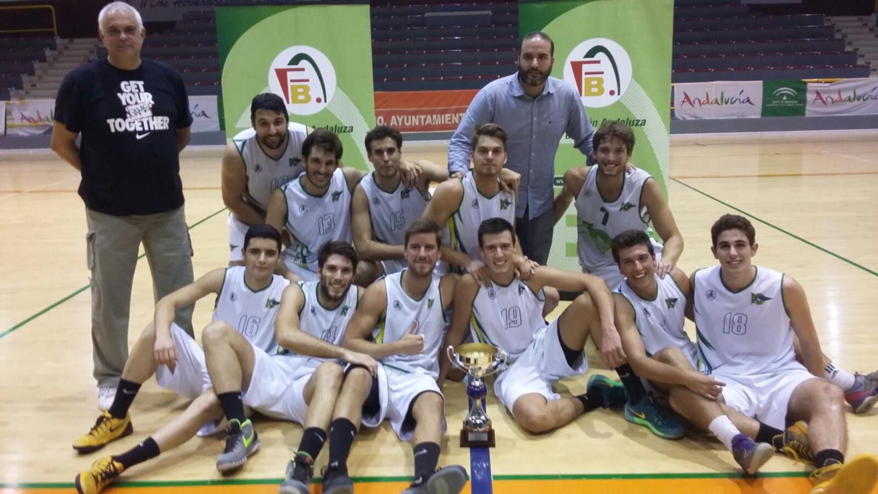 Club Náutico de Sevilla Masculino celebrando el título.