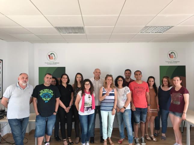 Germán Morales con los coordinadores de oficiales de mesa de las Delegaciones Provinciales