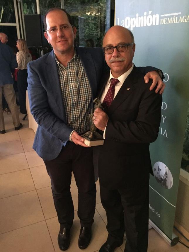 Ricardo Bandrés y Eduardo García en la Gala de premios de La Opinión